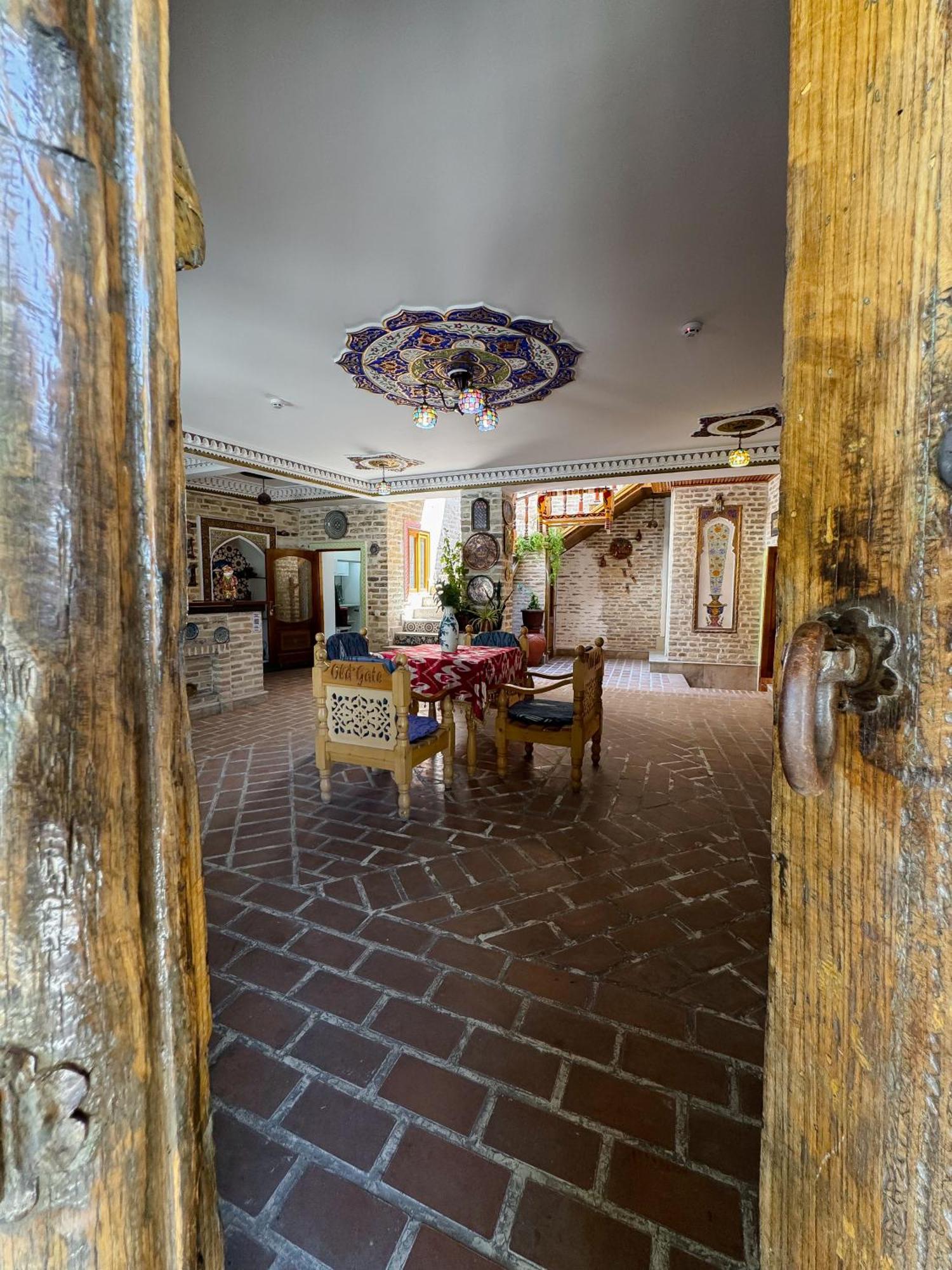 Old Gate Family Guest House Buxoro Luaran gambar