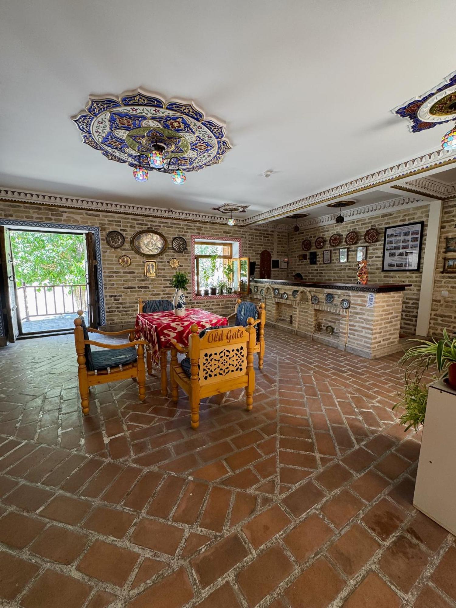 Old Gate Family Guest House Buxoro Luaran gambar