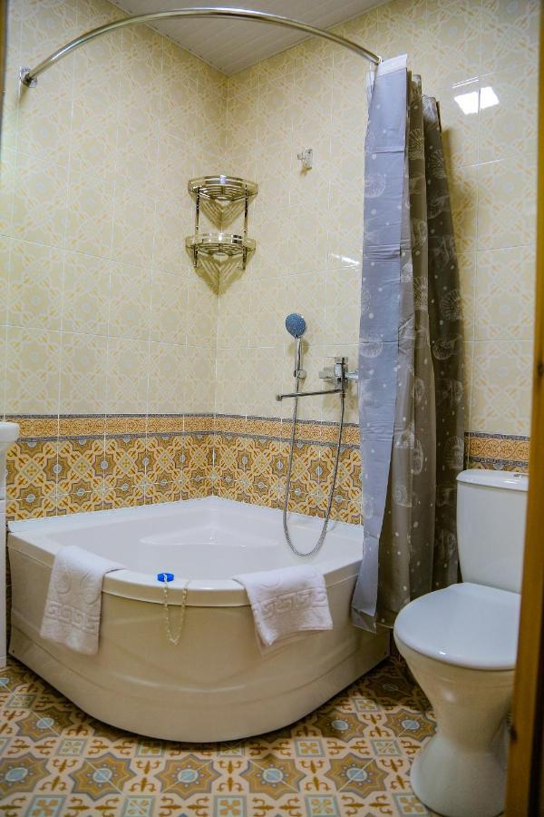 Old Gate Family Guest House Buxoro Luaran gambar